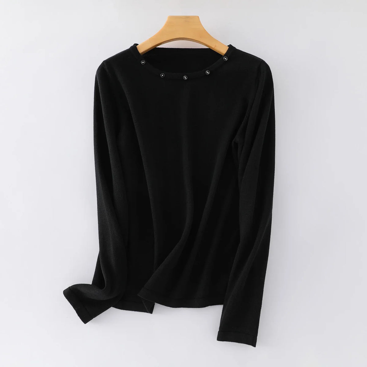 Damen Langarmshirt Rundhals mit Zierknöpfen