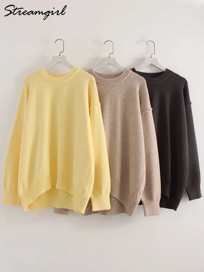 Damski oversize'owy dzianinowy sweter z okrągłym dekoltem i długim rękawem, luźny krój