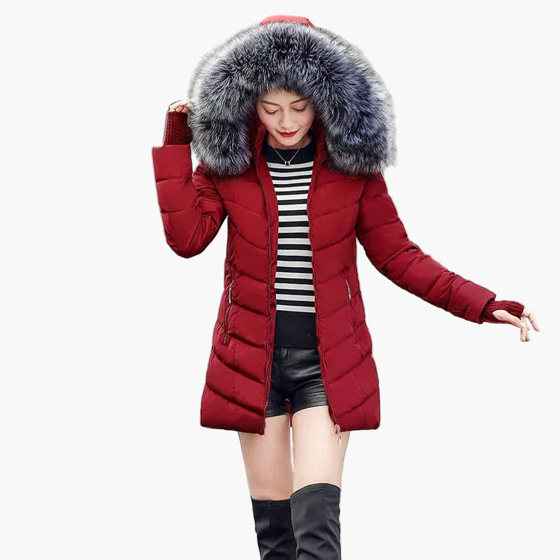 Cappotto trapuntato invernale da donna con cappuccio e collo in pelliccia – Look elegante da città per giornate fredde