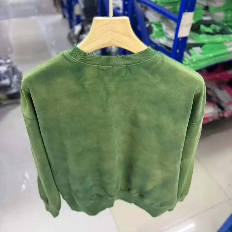 Sweatshirt med farveforløb og pyntesten - rund hals og lange ærmer