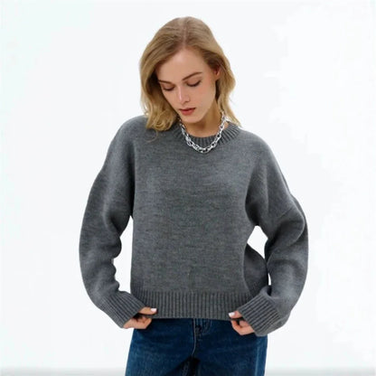 Damski oversize’owy sweter dzianinowy z okrągłym dekoltem
