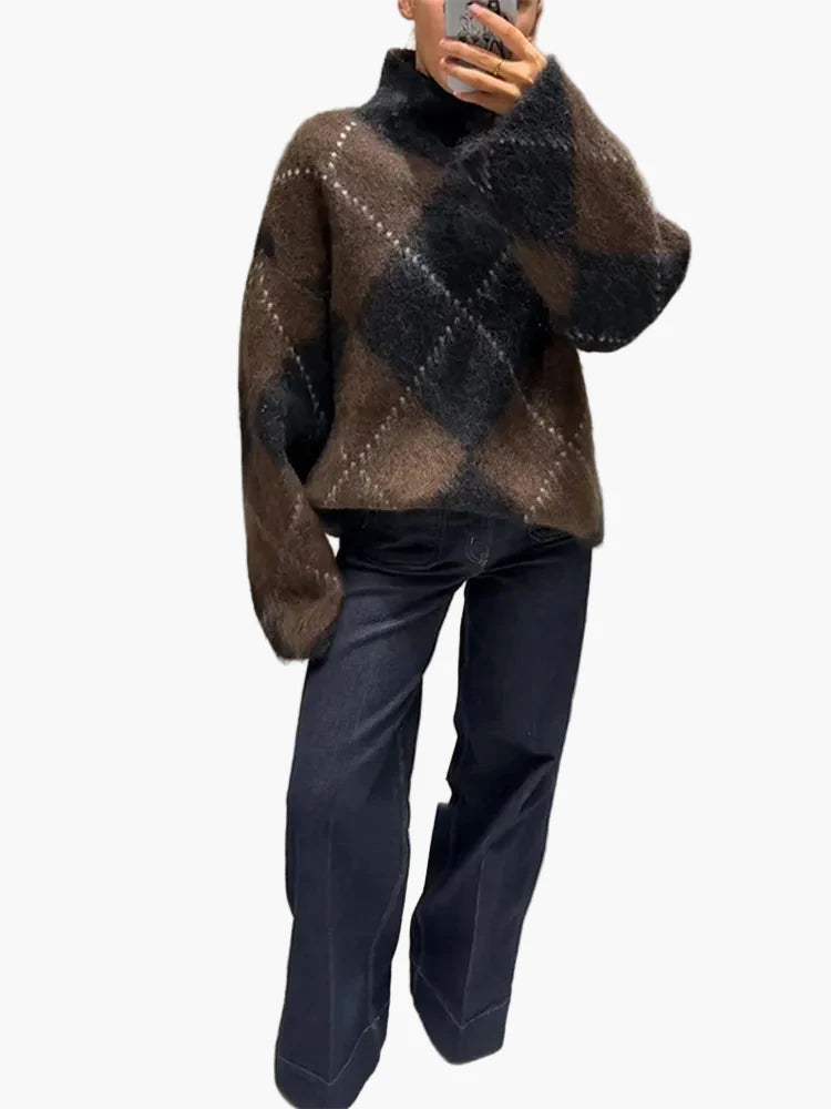 Damski oversize sweter w kratę na stylowe jesienne i zimowe stylizacje