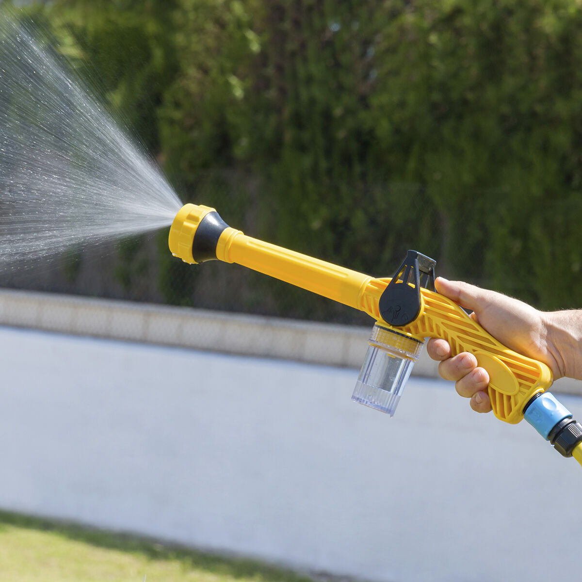 Waterpistool met drukregelaar en tank, 8 sproeistanden, tuinslangaansluiting