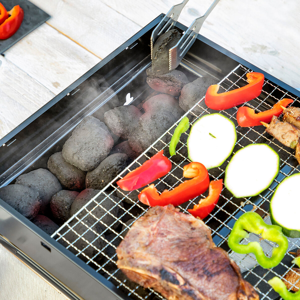 Opvouwbare draagbare houtskoolbarbecue, ijzer, zwart, voor 2 personen
