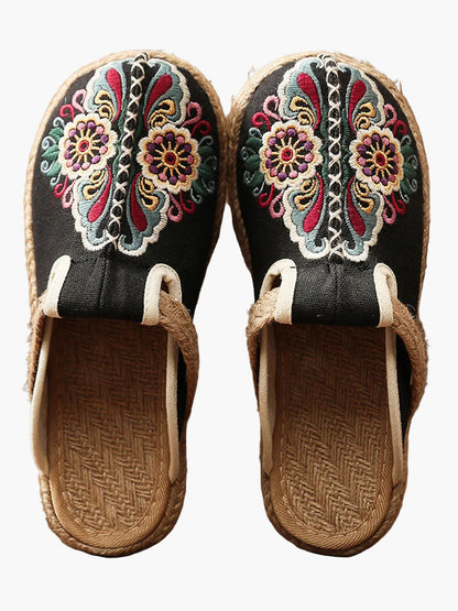 Damen Ethno-Pantoletten mit Stickerei und Blumenmuster – Bequeme Hausschuhe im Folklore-Stil