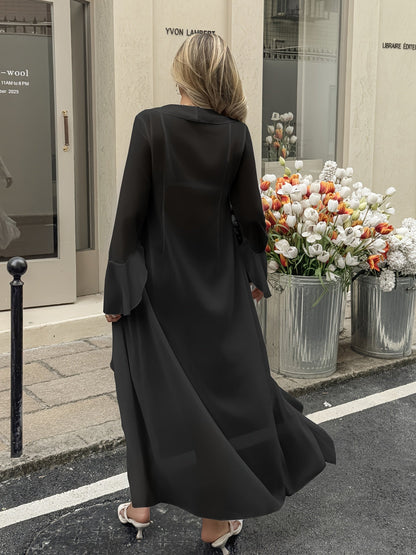 Damstrandkimono med volanger och öppen skärning – Elegant överdel för semester och sommar