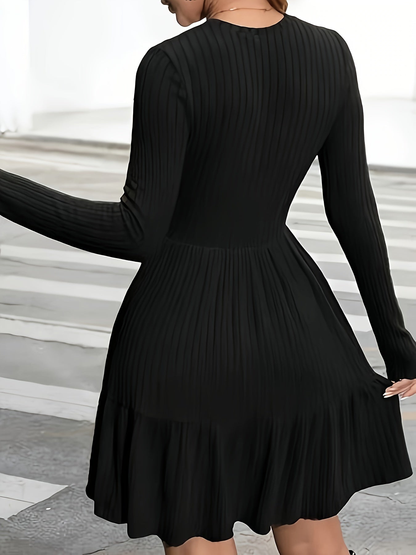 Damen Minikleid Rippstrick Schwarz Langarm Geraffter Rock
