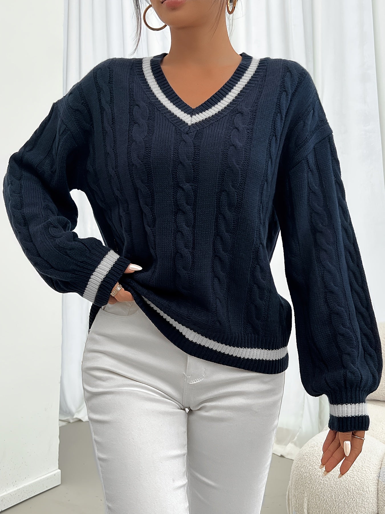 Suéter de punto para mujer con trenzado, escote en V y rayas en el cuello y los puños