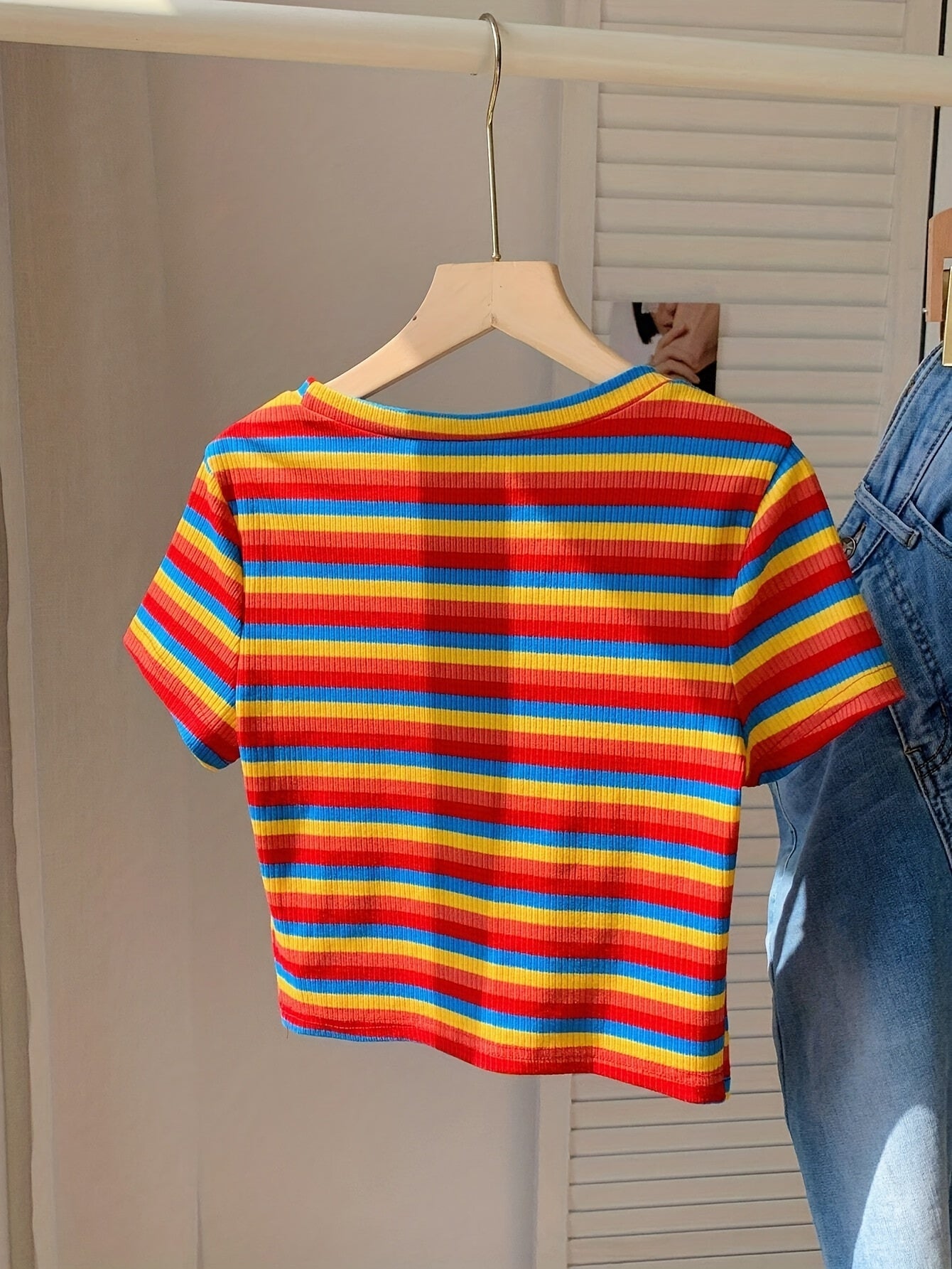 T-shirt donna a maniche corte in maglia a coste con motivo a righe retrò – tempo libero & estate
