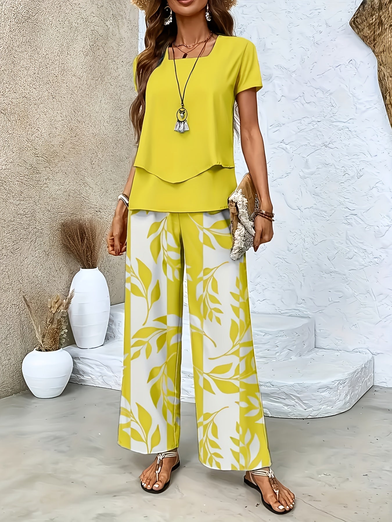 Damen Elegantes Sommer-Set mit Kurzarm-Shirt und weiter Hose, Freizeit-Outfit, Modernes Muster