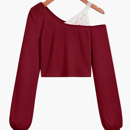 Damski modny sweter na jedno ramię z koronkowym akcentem – modny casualowy look
