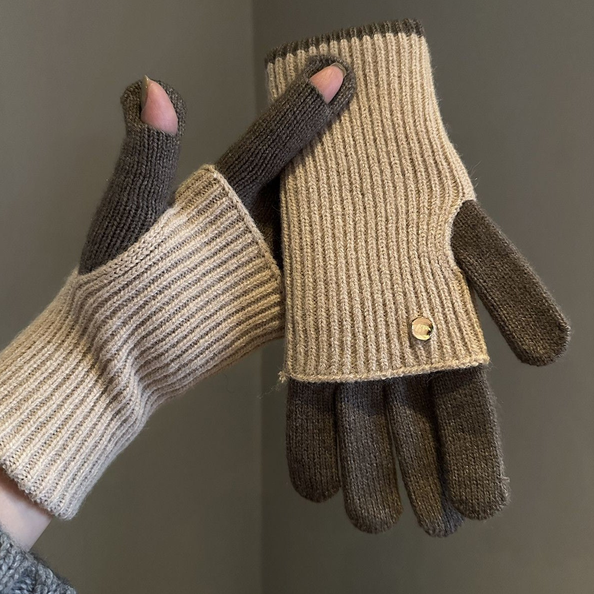 Strickhandschuhe mit abnehmbaren Fäustling-Aufsatz Beige Grau Zweifarbig