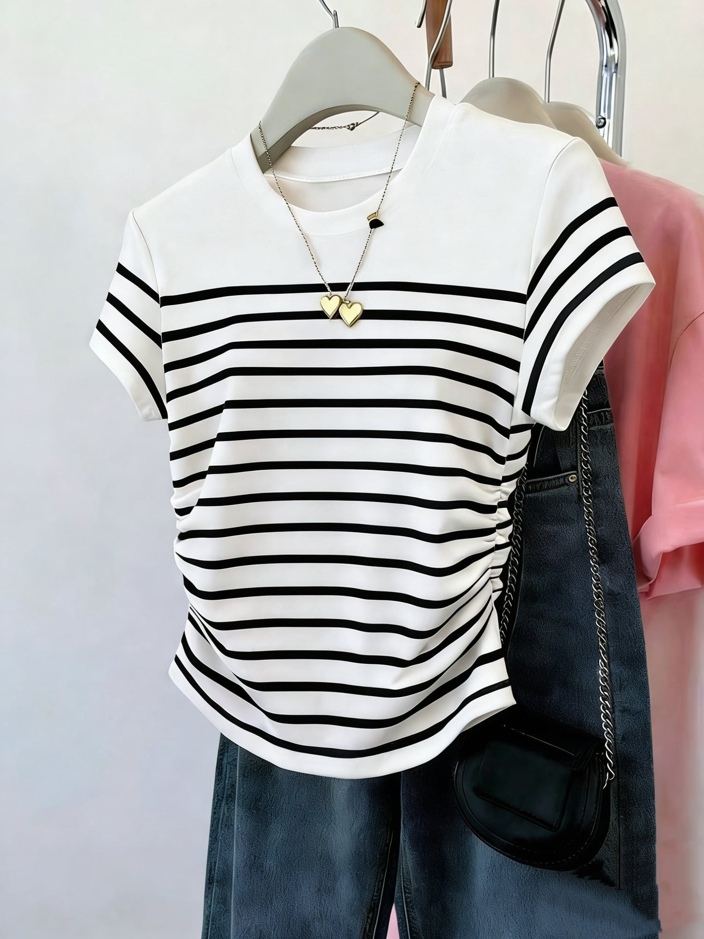 Damen T-Shirt mit Streifen und Raffung – Modisches Freizeitshirt, Sommer-Stil