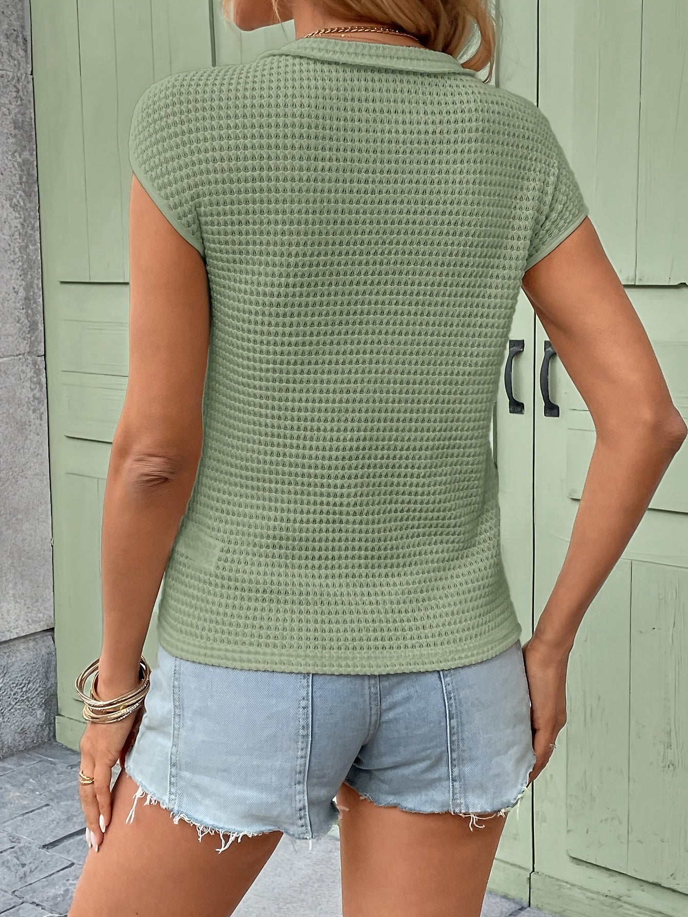 Damen Kurzarm Henley Shirt mit Knopfleiste und Struktur – Freizeit & Alltag