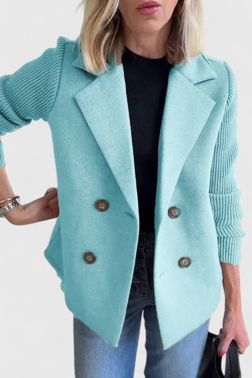 Emma | Blazer voor dames met gebreide mouwen en knopen