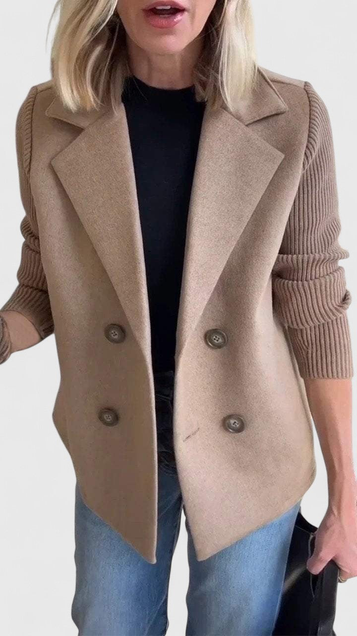 Emma | Blazer voor dames met gebreide mouwen en knopen