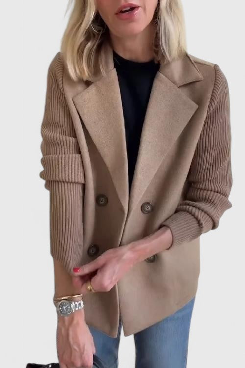 Emma | Blazer voor dames met gebreide mouwen en knopen