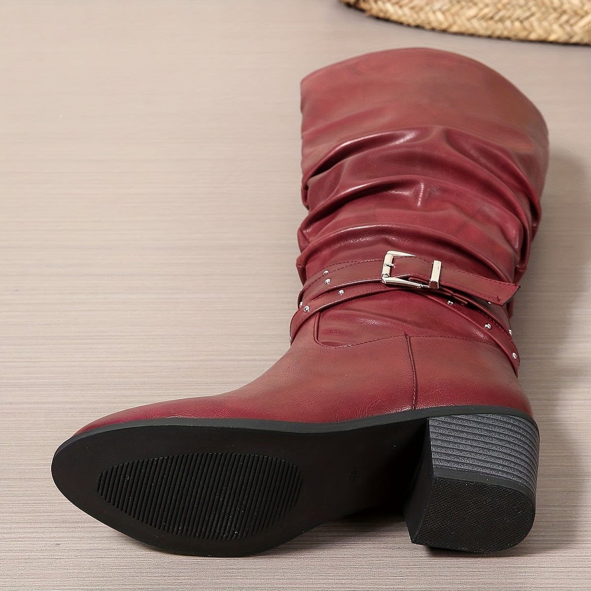 Ragnhild | Enkellaarsjes in slouchy look voor dames met bandjes en gespen