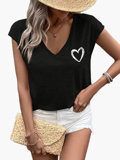 Damen T-Shirt mit Herzprint und V-Ausschnitt – Lässiges Sommer-Top für Freizeit und Alltag