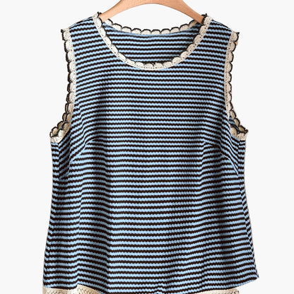 Dame strikket topp i boho-stil med striper og frynser, ermeløs – Perfekt for vår og sommer