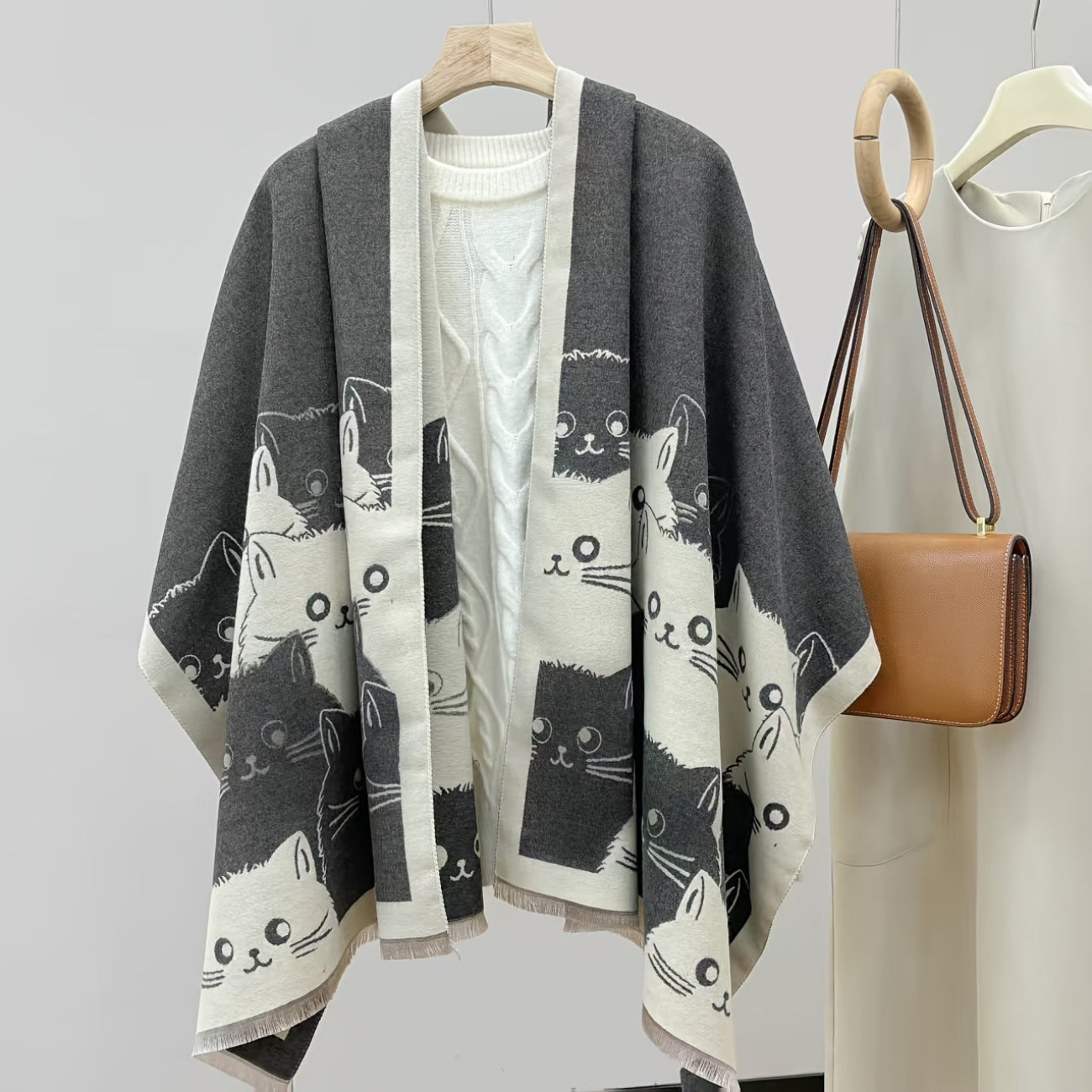 Katzen-Poncho mit Fransen Warmer Wickelschal Damen Cape Braun Gemustert