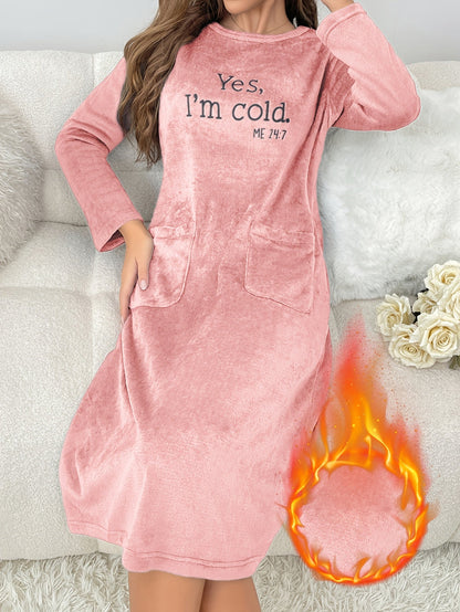Damen Loungewear Kleid aus weichem Material mit Taschen und Stickerei