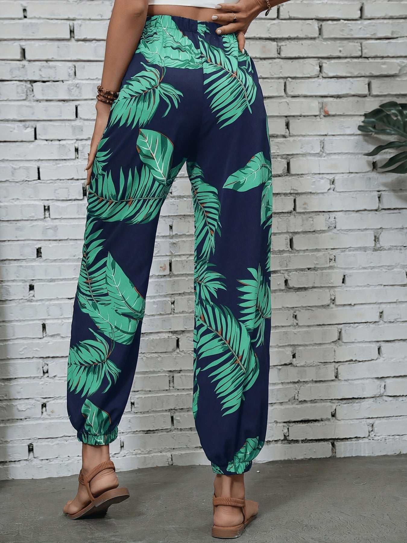 Damen Sommer-Jogginghose im tropischen Print, lockere Freizeithose für Urlaub & Alltag