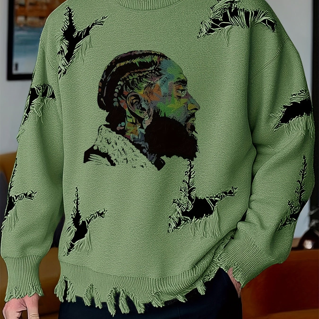 Suéter de hombre de cuello redondo con estampado y efecto desgastado beige