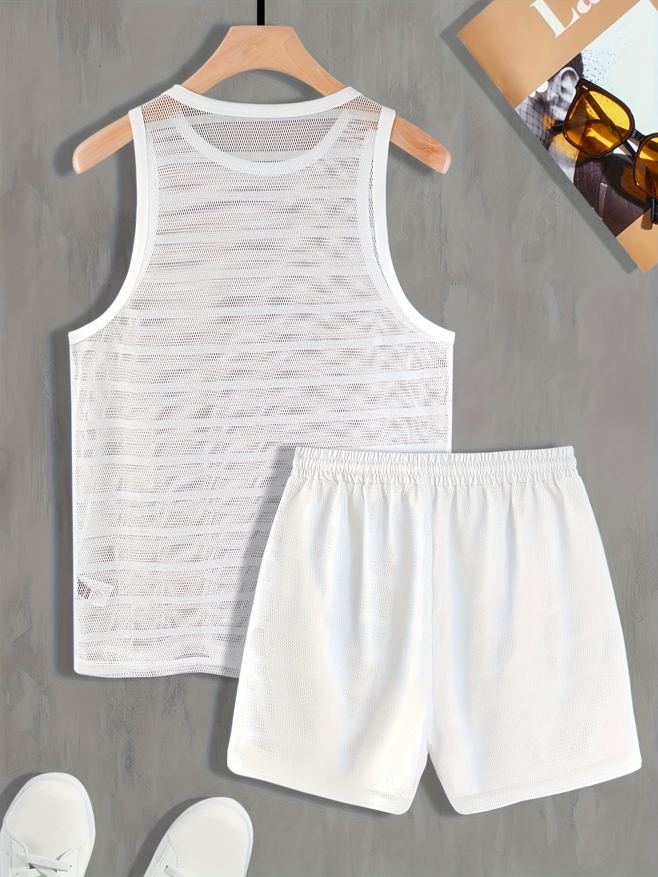 Herren Sport Set – Atmungsaktives Mesh Tanktop und Shorts, Modernes Freizeit- & Trainingsoutfit