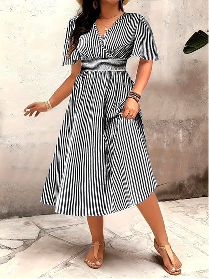 Robe midi élégante rayée pour femme avec décolleté en V et taille froncée – Parfaite pour le quotidien et les occasions spéciales