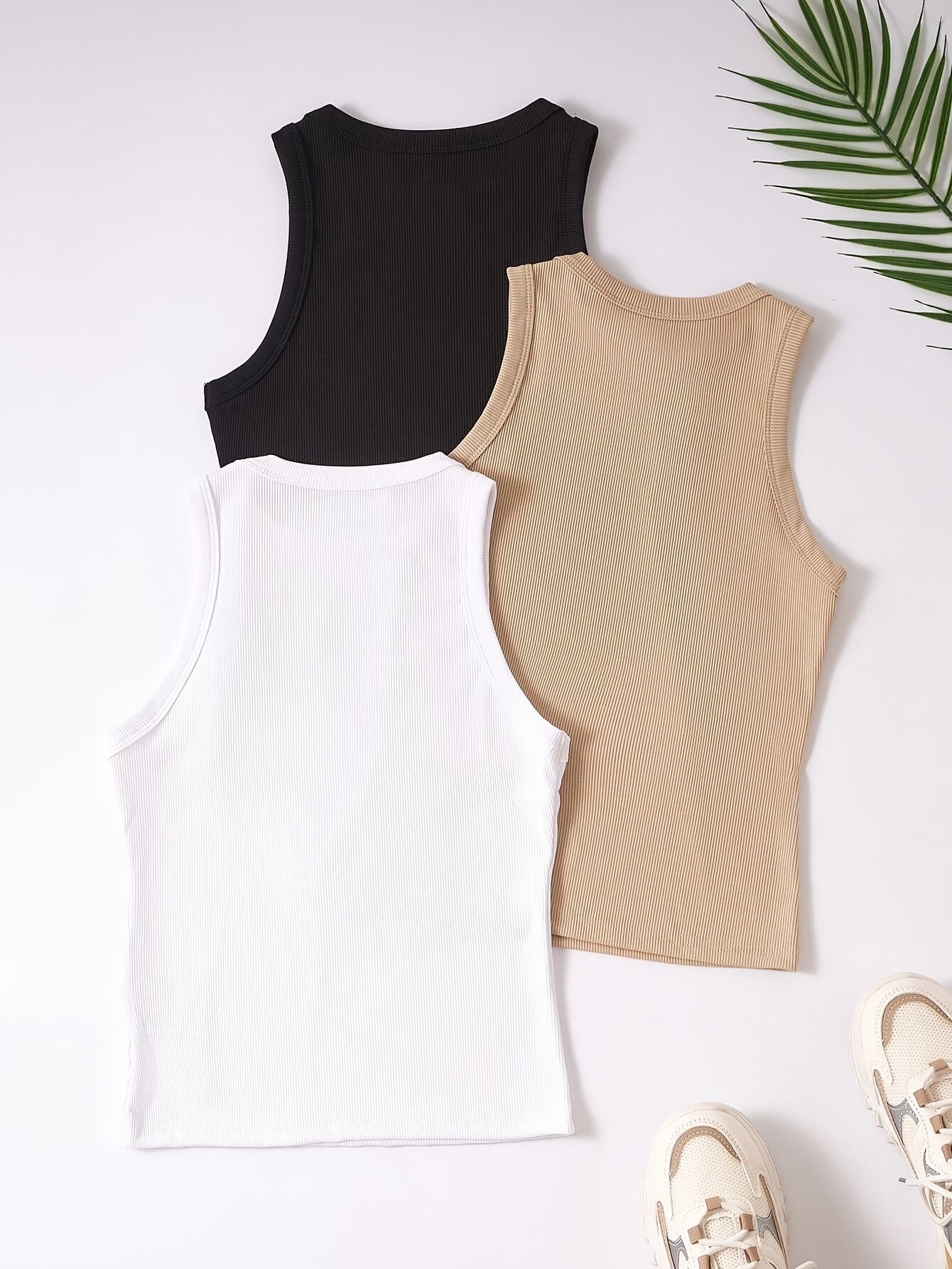 Damskie sportowe basic tank topy w zestawie 3 sztuk – bezrękawniki, wygodne koszulki na co dzień z okrągłym dekoltem