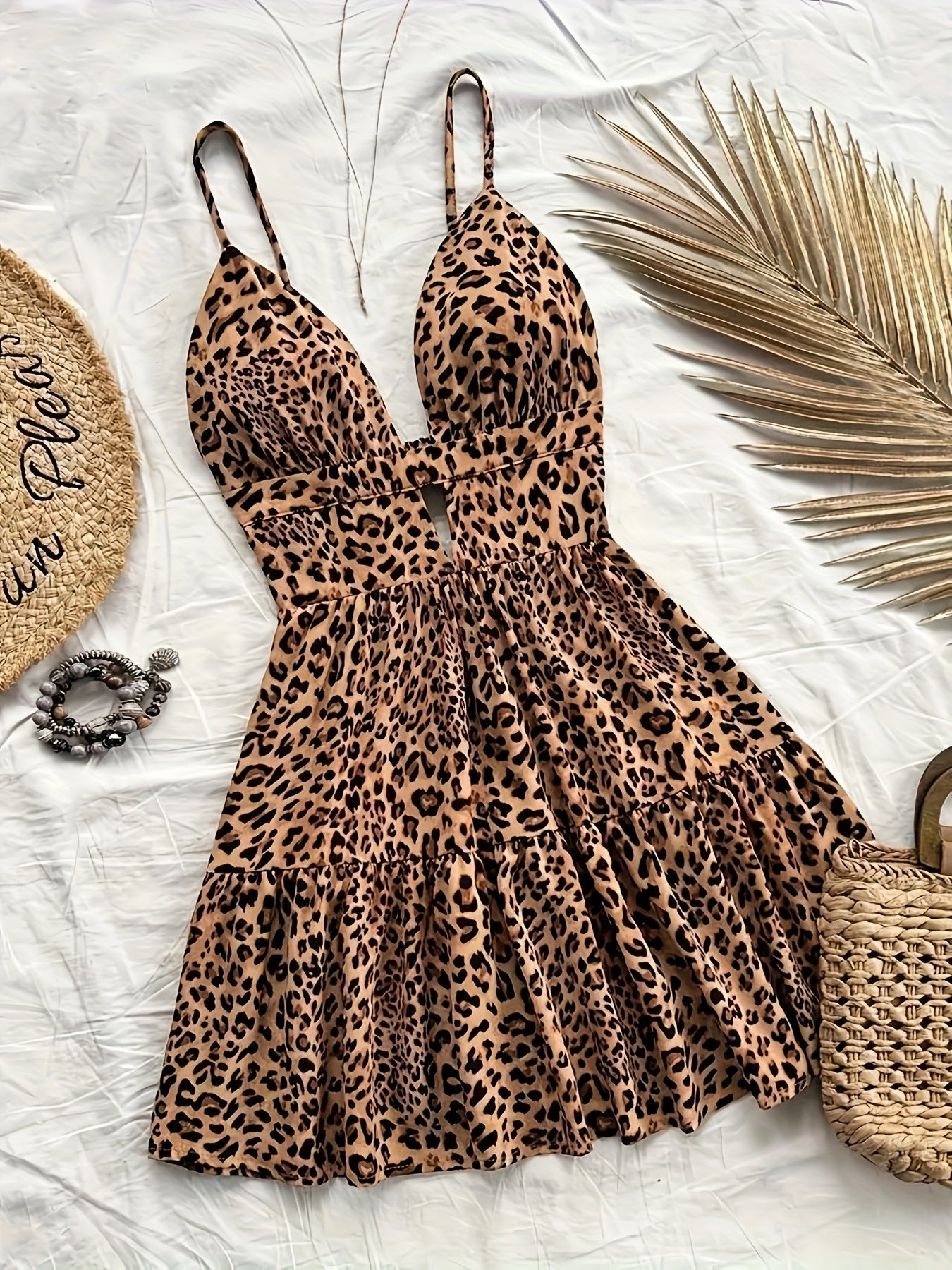 Vestito estivo corto da donna con motivo leopardato e orlo a balze – Abito casual alla moda con spalline sottili e cut-out