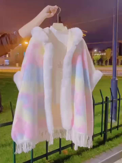 Bunter Cape mit Kapuze und Fransen aus Plüschmaterial