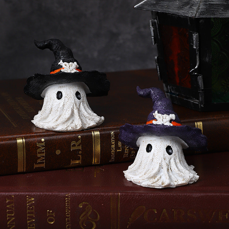 Figura Decorativa Fantasma con Cappello da Strega per Halloween – Incantevole Figura in Resina per Atmosfera Spaventosa di Halloween