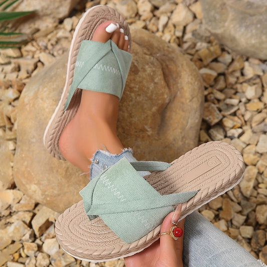 Sandales d'été pour femmes à enfiler avec brides croisées – Confortables mules plates pour l'extérieur