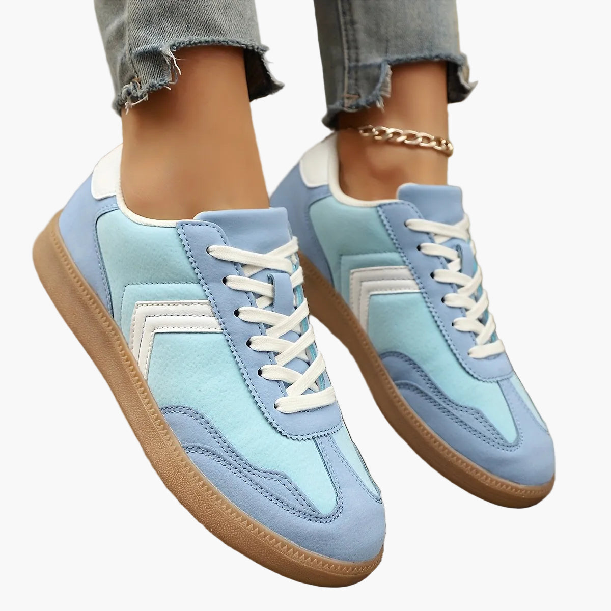 Damsneaker i retrostil med färgblockdesign för fritid och vardag