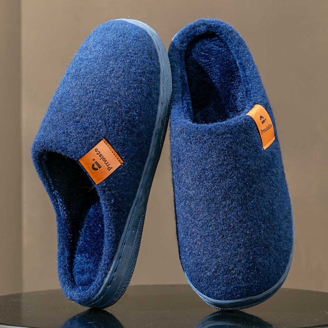 Gezellige pantoffels, zachte en pluizige warme slippers met comfort