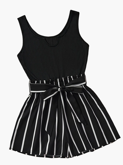 Mono elegante de mujer con estampado de rayas y cinturón de cintura para primavera y verano