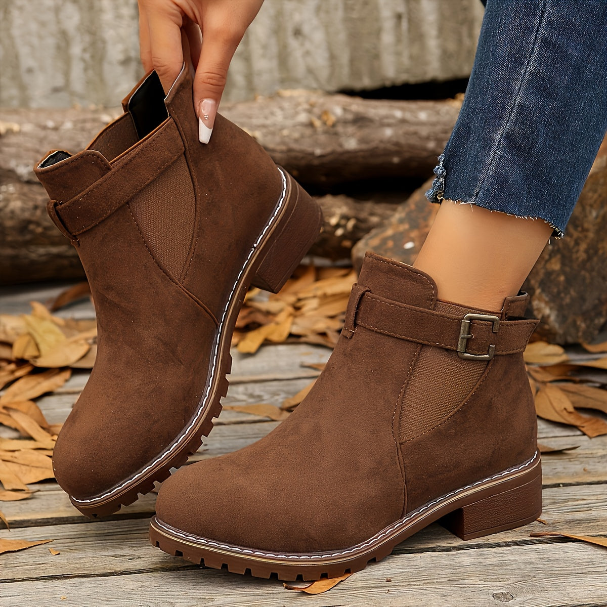Nerida | Chelsea boots voor dames met blokhak en gespbandje