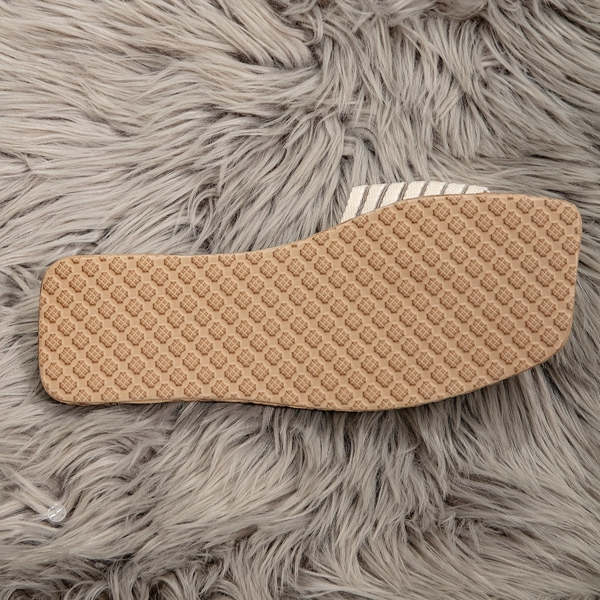 Damen Sommer Pantoletten mit Streifen und eckiger Zehenpartie – Modische Freizeitsandalen