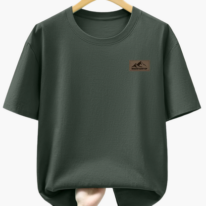 Herre T-skjorte med minimalistisk fjell-logo – fritid, urban stil, perfekt for hverdag og helg