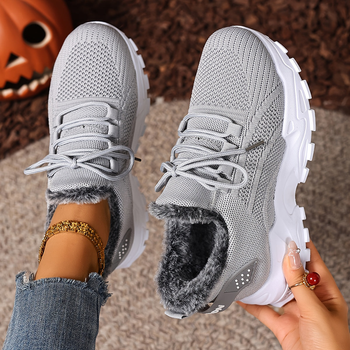 Damen Sneaker mit Fellfutter, Profilsohle und Schnürung