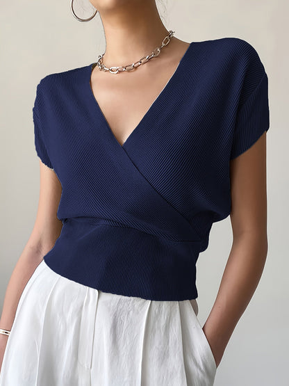Dames wikkelshirt met V-hals en korte mouw – Modern vrijetijdstopje