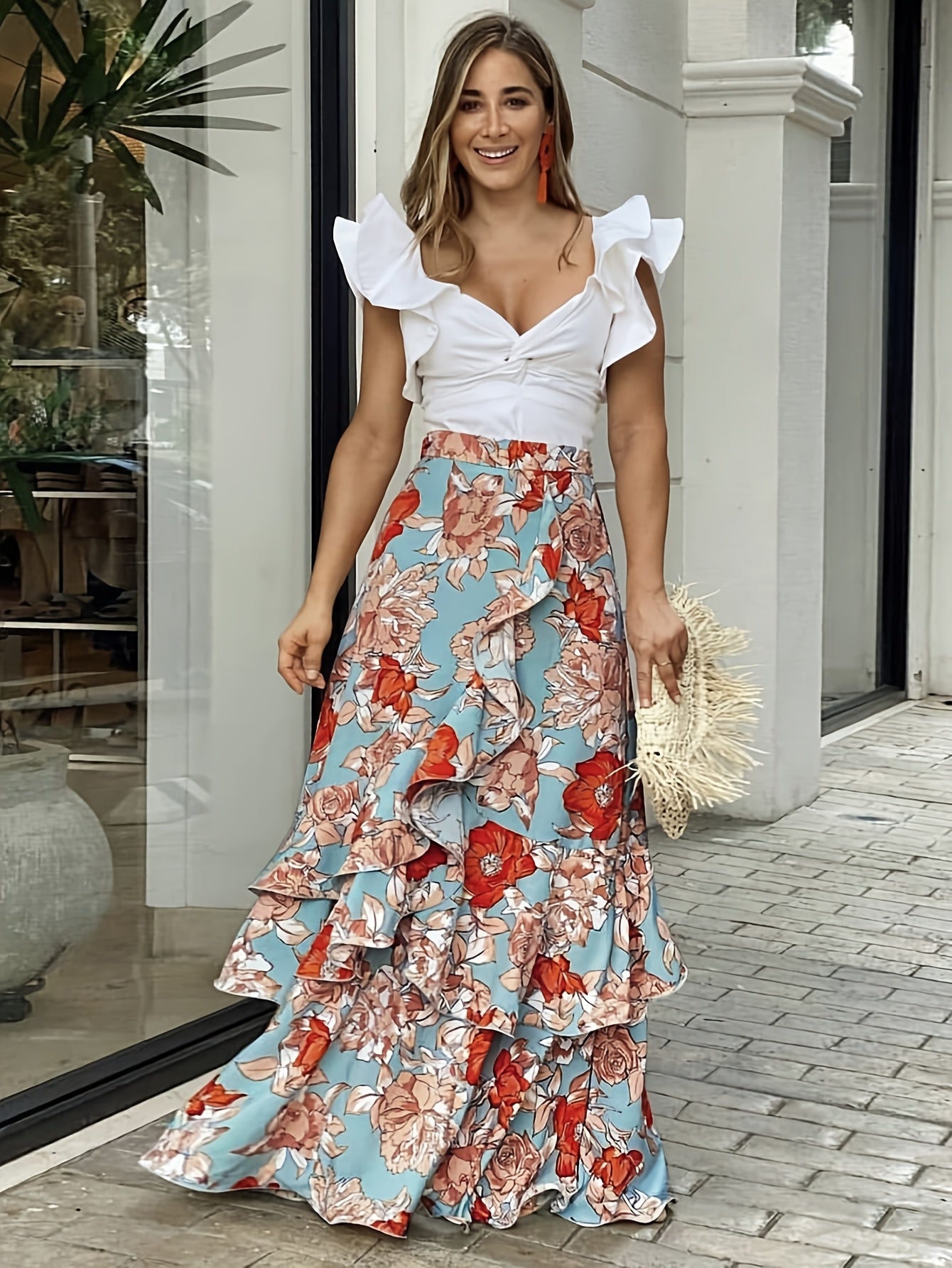 Dame maxiskjørt med blomsterprint og volanger – elegant sommerskjørt for hagefester og fritid