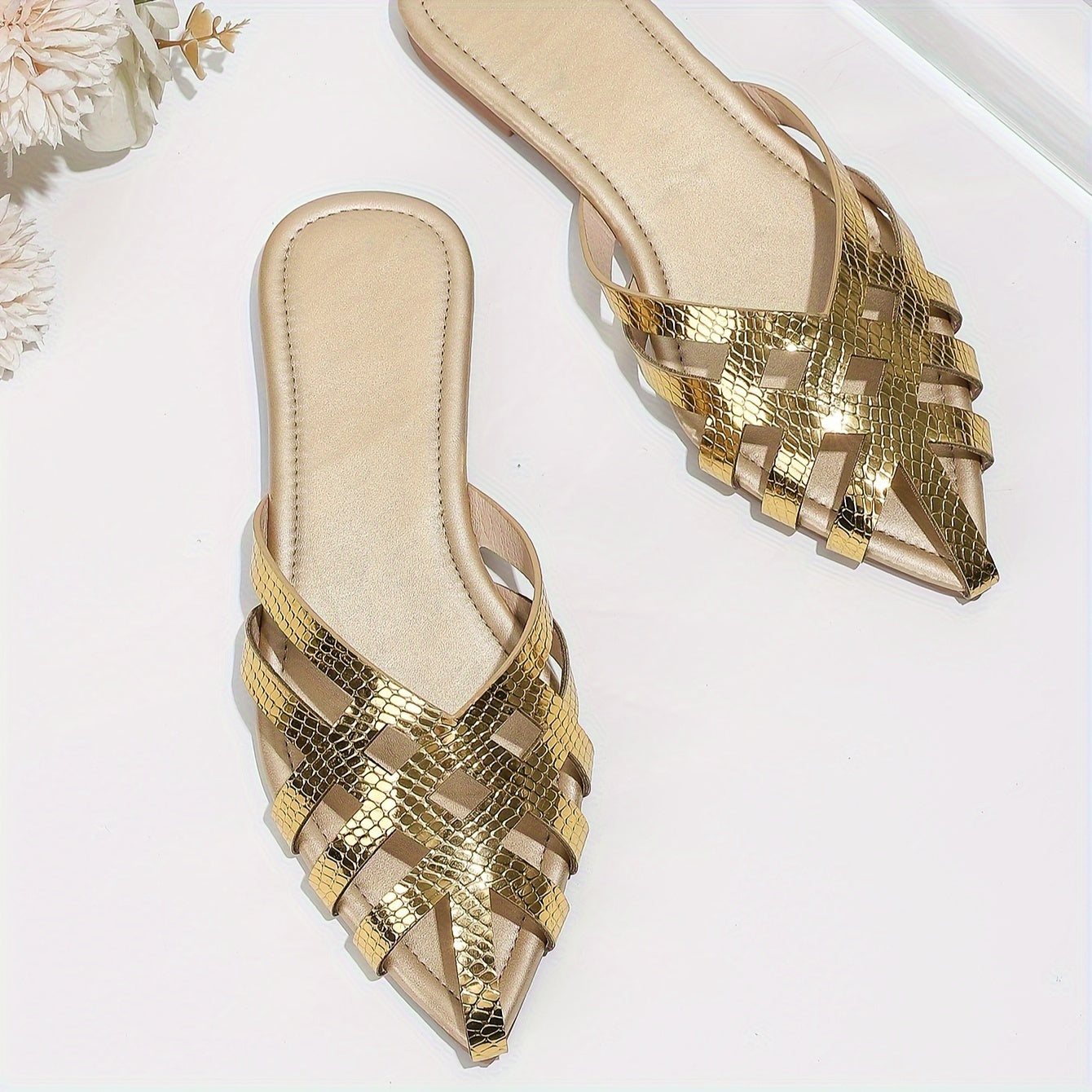 Damen Flat Mules mit spitzer Zehenpartie und geflochtenem Caged-Design – Elegante Slip-On Schuhe für Alltag und Abend