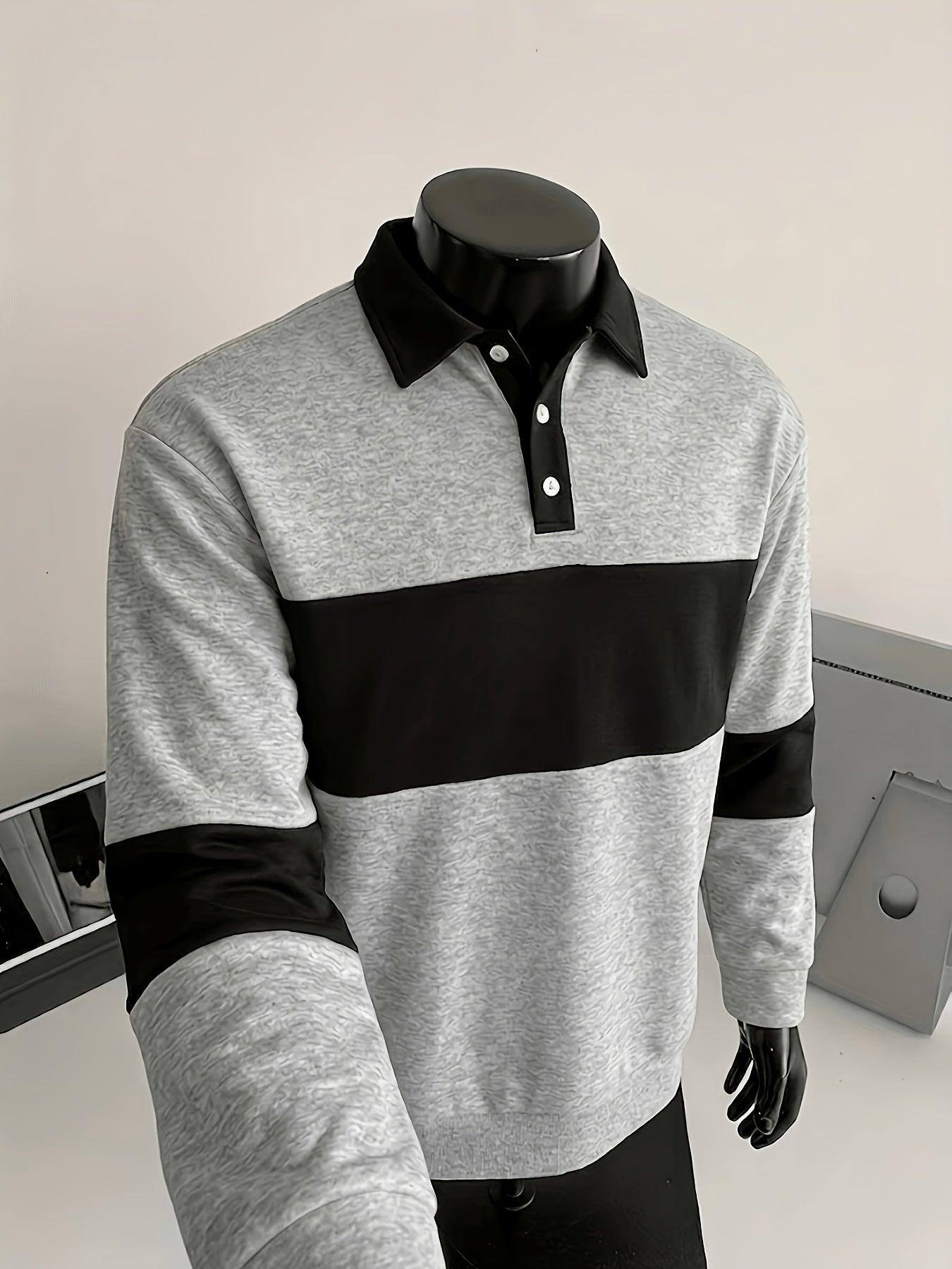 Polo da uomo a maniche lunghe, a righe, con colletto