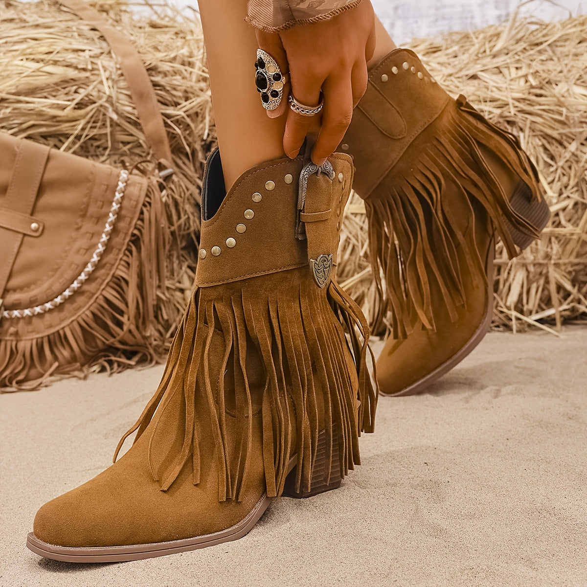Calla | Westernlaarzen voor dames met wijde schacht, franjes en studs