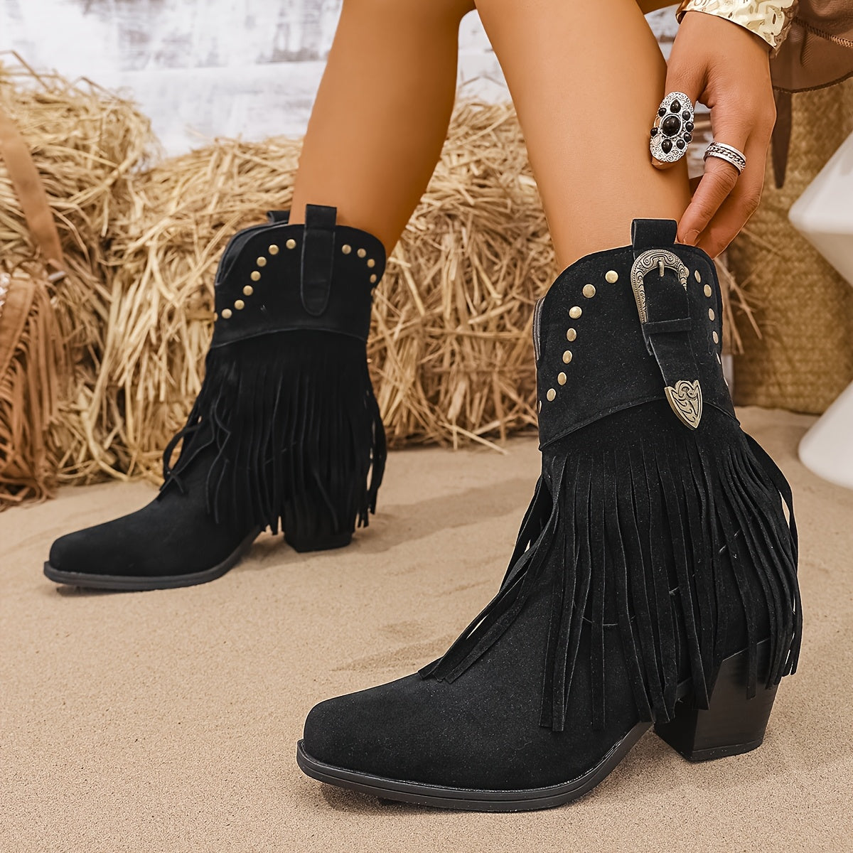 Calla | Westernlaarzen voor dames met wijde schacht, franjes en studs