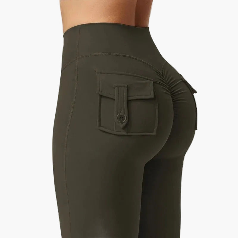 Damen Bootcut Fitness Leggings mit Cargo-Taschen – Trendige Sporthose mit Po-Formung für Training und Alltag