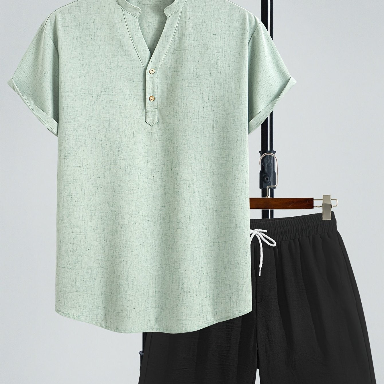 Herren Freizeit Zweiteiler Set Modern – Kurzarm Henley Shirt & Shorts für Sommer und Urlaub